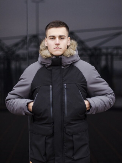 Чорно-сірий